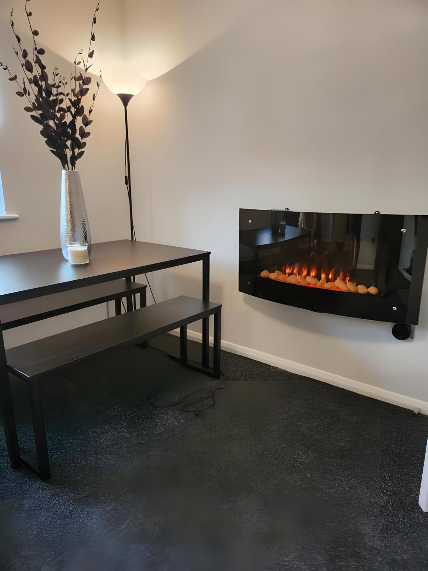 Sleek & Stylish - E15 Apartment With Parking Лондон Экстерьер фото