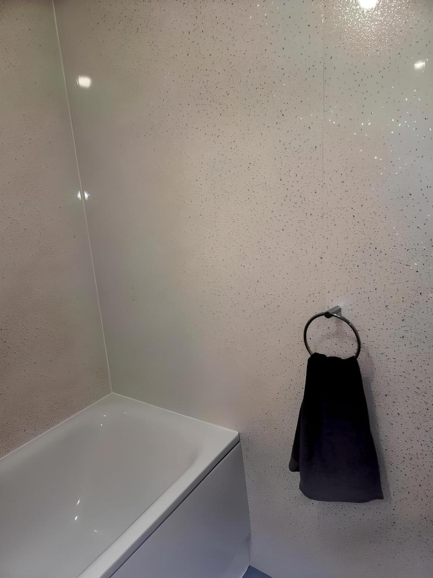 Sleek & Stylish - E15 Apartment With Parking Лондон Экстерьер фото